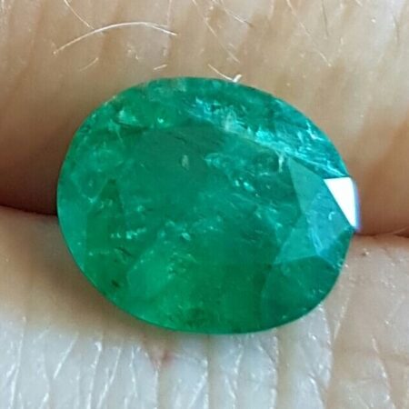 Natural Oval Facet Cut Emerald 1.72 carats 8.8 mm x 7.5 mm Attractive Gemstone