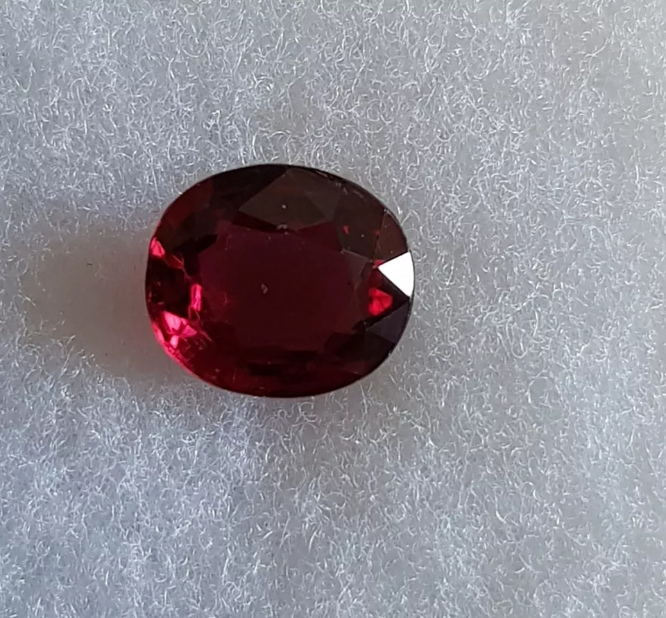 IGI Certified 1.19 carat Rare Natural Purplish Red Faceted Spinel Oval Mixed Cut - Image 3