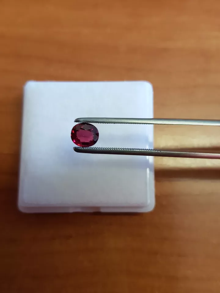 IGI Certified 1.19 carat Rare Natural Purplish Red Faceted Spinel Oval Mixed Cut - Image 9