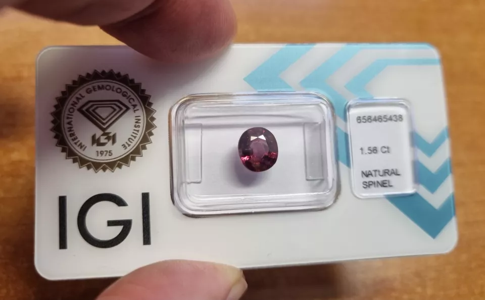 IGI Certified 1.56 carat Rare Natural Purplish Pink Faceted Spinel Oval Mix Cut - Image 6